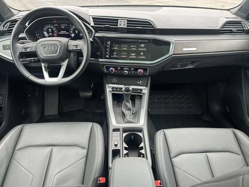 Used 2023 Audi Q3 2.0T Premium Plus w/ Premium Plus Package AWD/4WD image 17