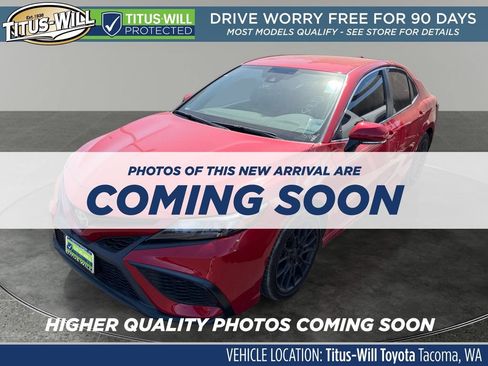 Used 2023 Toyota Camry SE FWD image 3