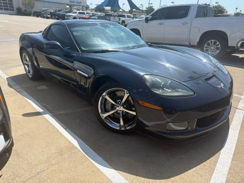 Used 2013 Chevrolet Corvette Grand Sport w/ 2LT Preferred Equipment Group RWD image 2