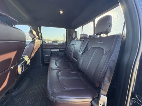 Used 2017 Ford F150 Platinum w/ Equipment Group 701A Luxury image 7