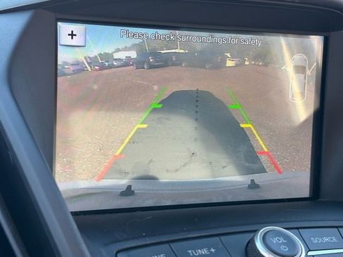 Used 2017 Ford Escape SE w/ Equipment Group 201A image 26