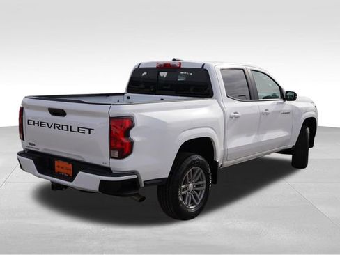 Used 2024 Chevrolet Colorado LT w/ LT Convenience Package II image 5