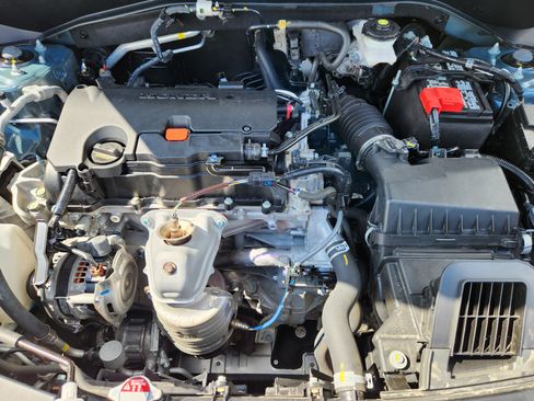 Used 2024 Honda HR-V Sport image 17