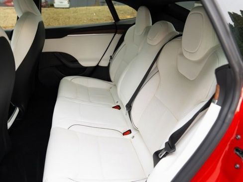 Used 2021 Tesla Model S Plaid image 36