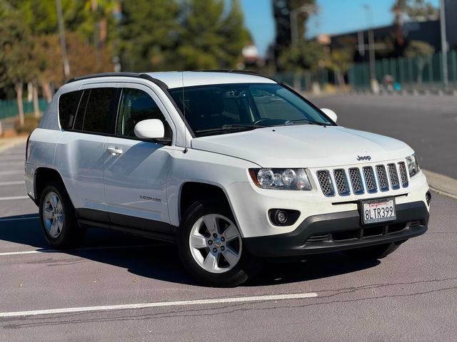 Used 2017 Jeep Compass Latitude FWD image 22