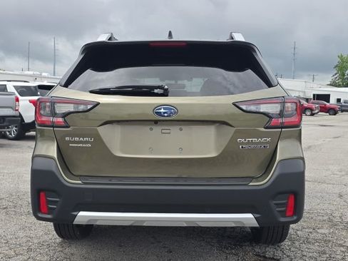 Used 2020 Subaru Outback Touring XT AWD/4WD image 4