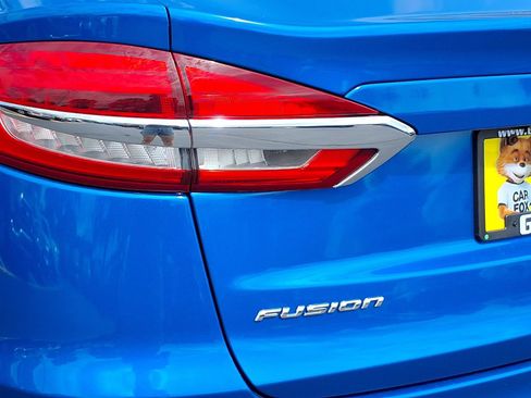 Used 2020 Ford Fusion SE FWD image 22