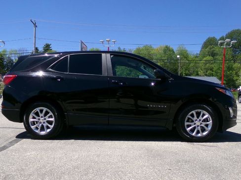 Used 2021 Chevrolet Equinox LS FWD image 9