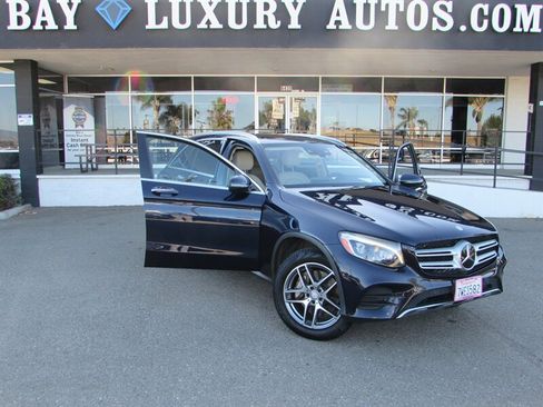 Used 2017 Mercedes-Benz GLC 300 4MATIC image 39