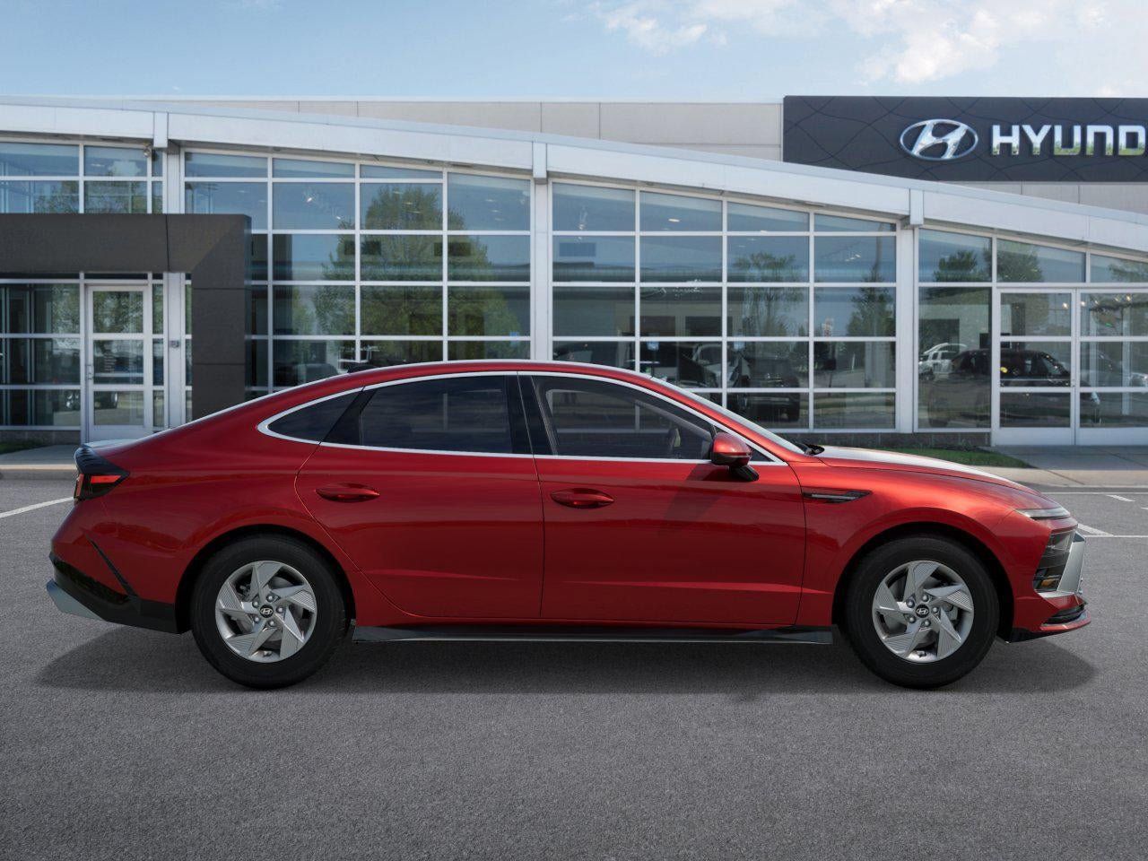 Used 2025 Hyundai Sonata SE FWD image 7
