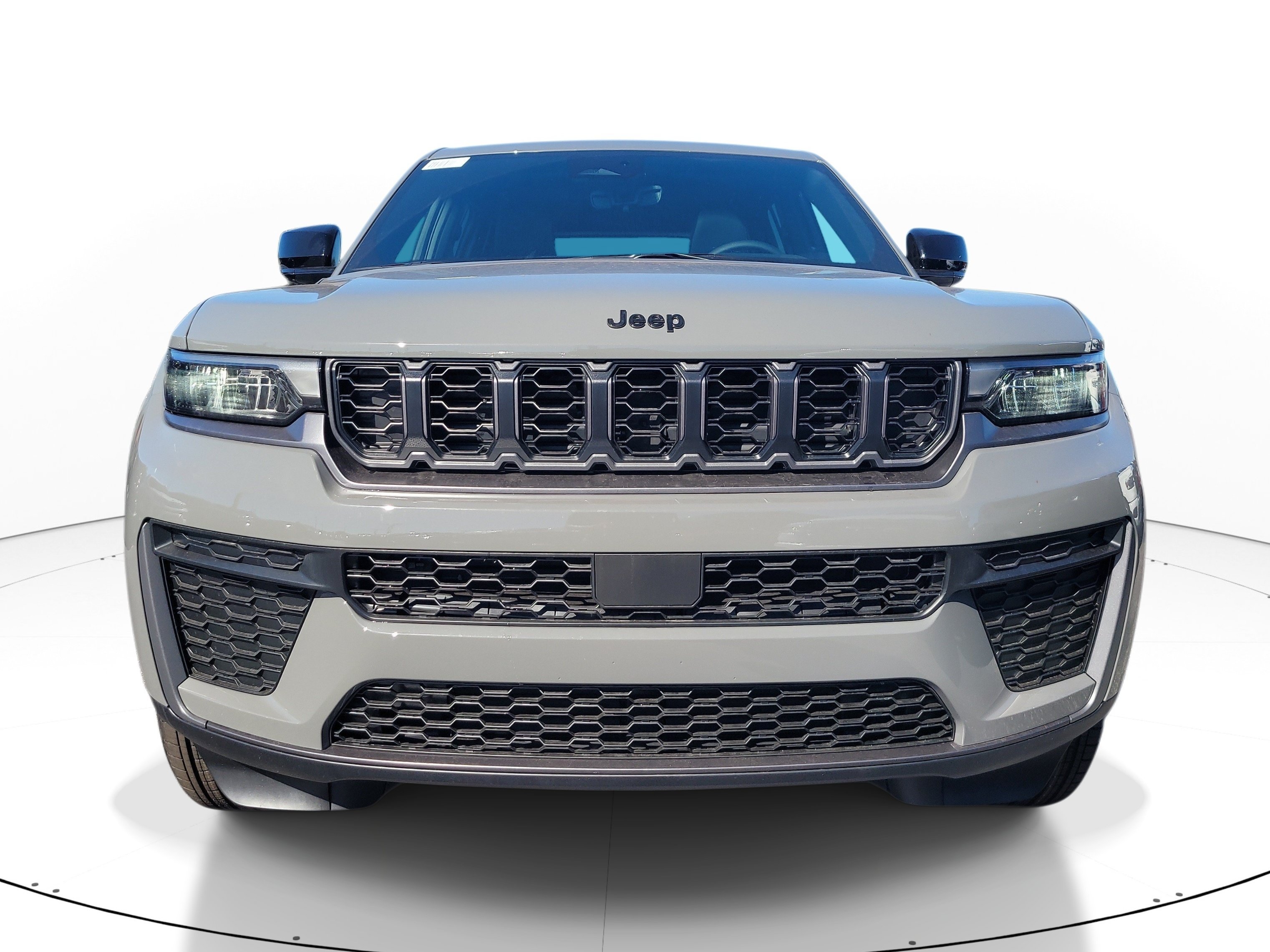 New 2027 Jeep Grand Cherokee Altitude RWD image 3