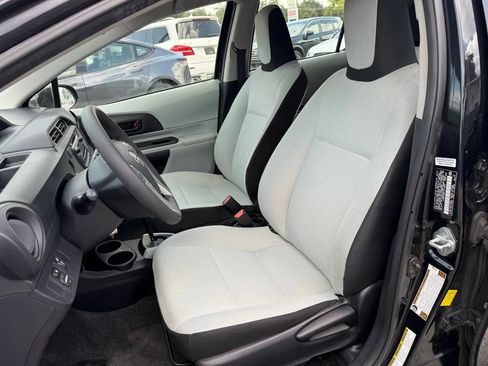 Used 2012 Toyota Prius C One FWD image 9