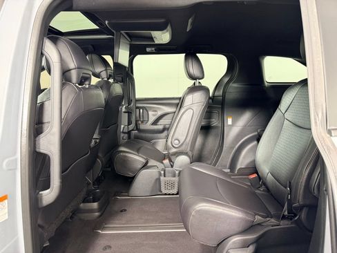 Used 2025 Toyota Sienna XLE Woodland Edition AWD/4WD image 26