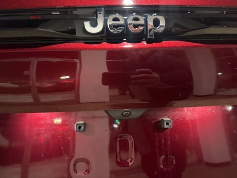 Used 2023 Jeep Grand Cherokee 4WD 4xe image 23