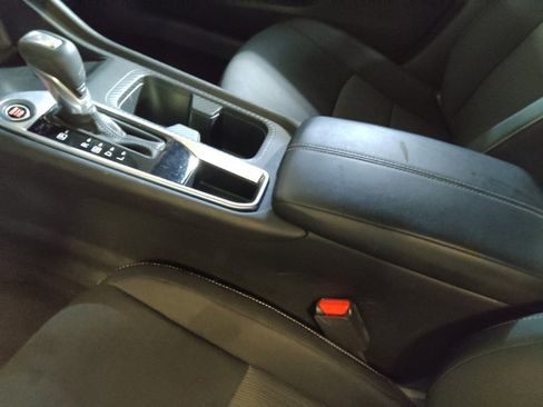 Used 2025 Nissan Sentra SV FWD image 26