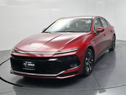 Used 2024 Hyundai Sonata SEL FWD image 3