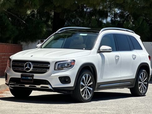 Certified 2023 Mercedes-Benz GLB 250 4MATIC image 9