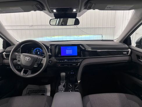 Used 2025 Toyota Camry LE FWD image 37