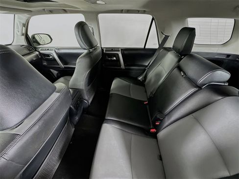 Used 2019 Toyota 4Runner SR5 Premium image 23