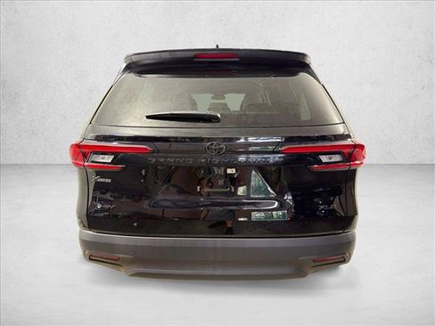 Used 2026 Toyota Grand Highlander XLE FWD image 4