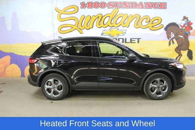 Used 2025 Ford Escape ST-Line AWD/4WD image 1