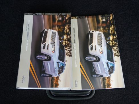 Used 2018 Jeep Grand Cherokee Overland image 26