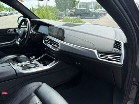 Used 2019 BMW X5 xDrive50i w/ Parking Assistance Package AWD/4WD image 12