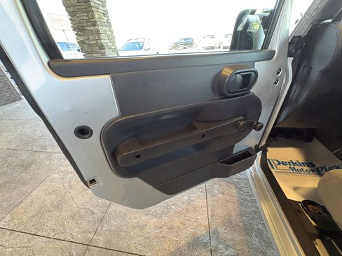 Used 2008 Jeep Wrangler X image 17