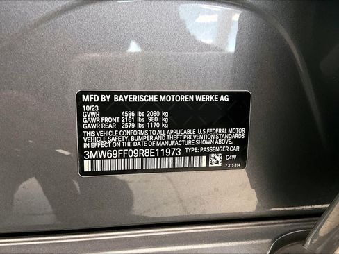Used 2024 BMW 330i Sedan w/ Premium Package RWD image 30