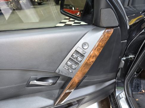 Used 2006 BMW 530i Sedan image 64