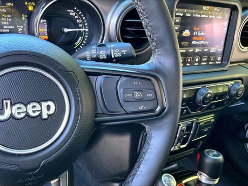 Used 2023 Jeep Wrangler Unlimited w/ Sun & Screen Package AWD/4WD image 20