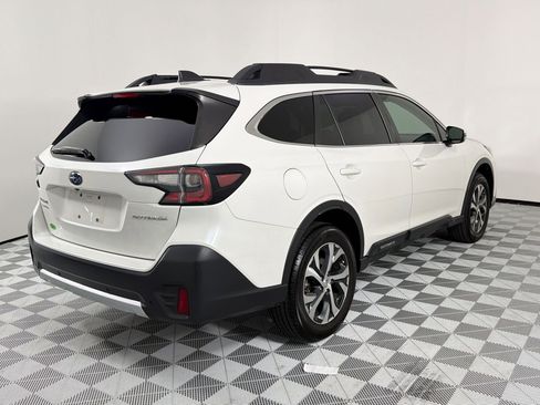 Used 2022 Subaru Outback Limited AWD/4WD image 9
