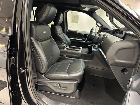 New 2027 Ford Expedition Max Platinum w/ Stealth Performance Package AWD/4WD image 9