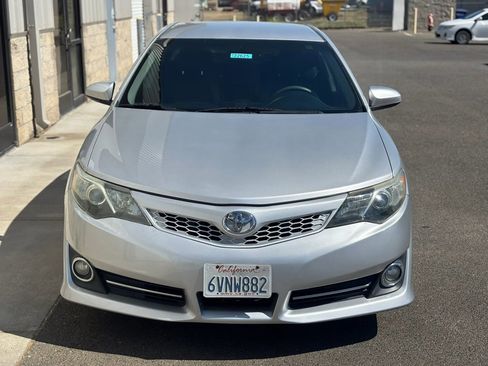 Used 2012 Toyota Camry FWD image 8