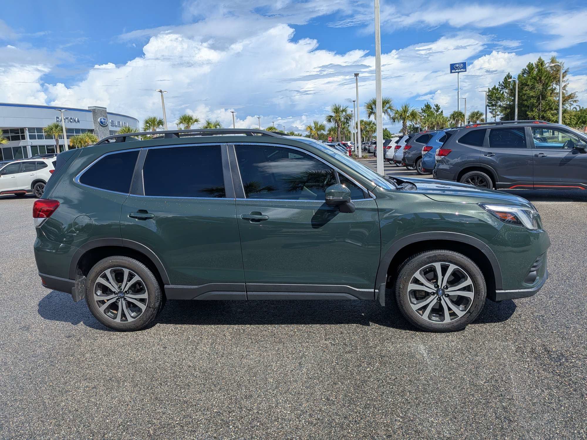 Used 2022 Subaru Forester Limited AWD/4WD image 3