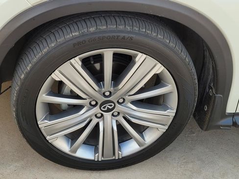 Used 2021 INFINITI QX50 Sensory FWD image 2