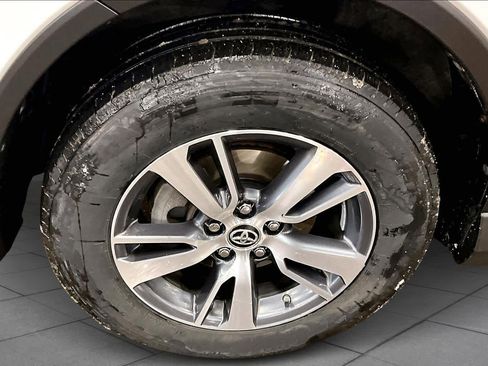 Used 2016 Toyota RAV4 XLE image 11