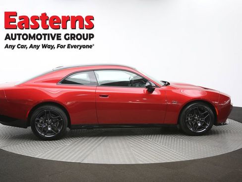 Used 2024 Dodge Charger R/T w/ Plus Group image 40