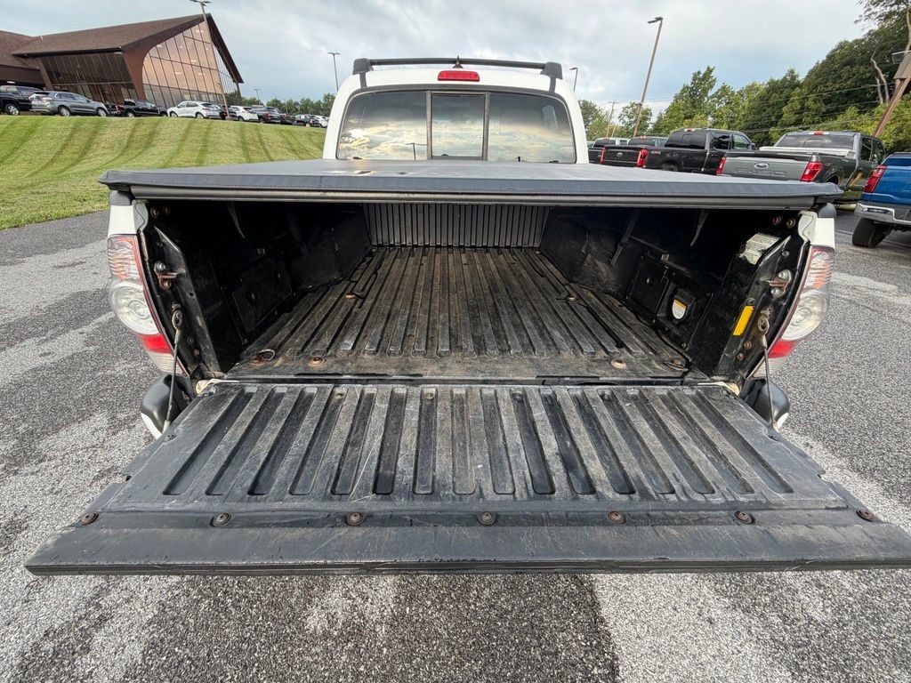 Used 2015 Toyota Tacoma 4x4 Double Cab w/ TRD Sport Package image 43