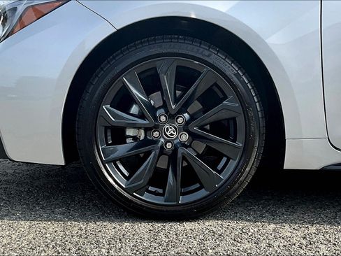 Used 2025 Toyota Corolla SE FWD image 8
