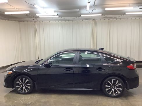Used 2024 Honda Civic EX-L image 10