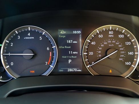 Used 2022 Lexus RX 350L Premium w/ Premium Package image 46