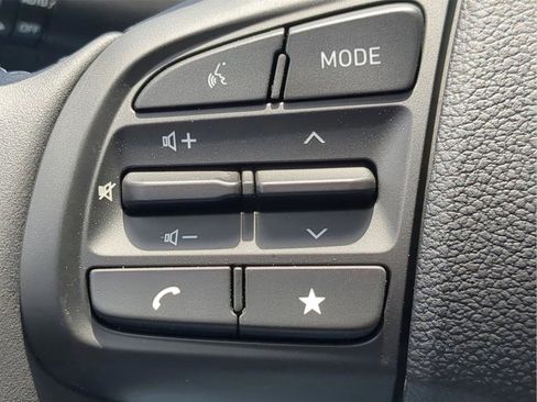 New 2025 Hyundai Venue SEL image 31