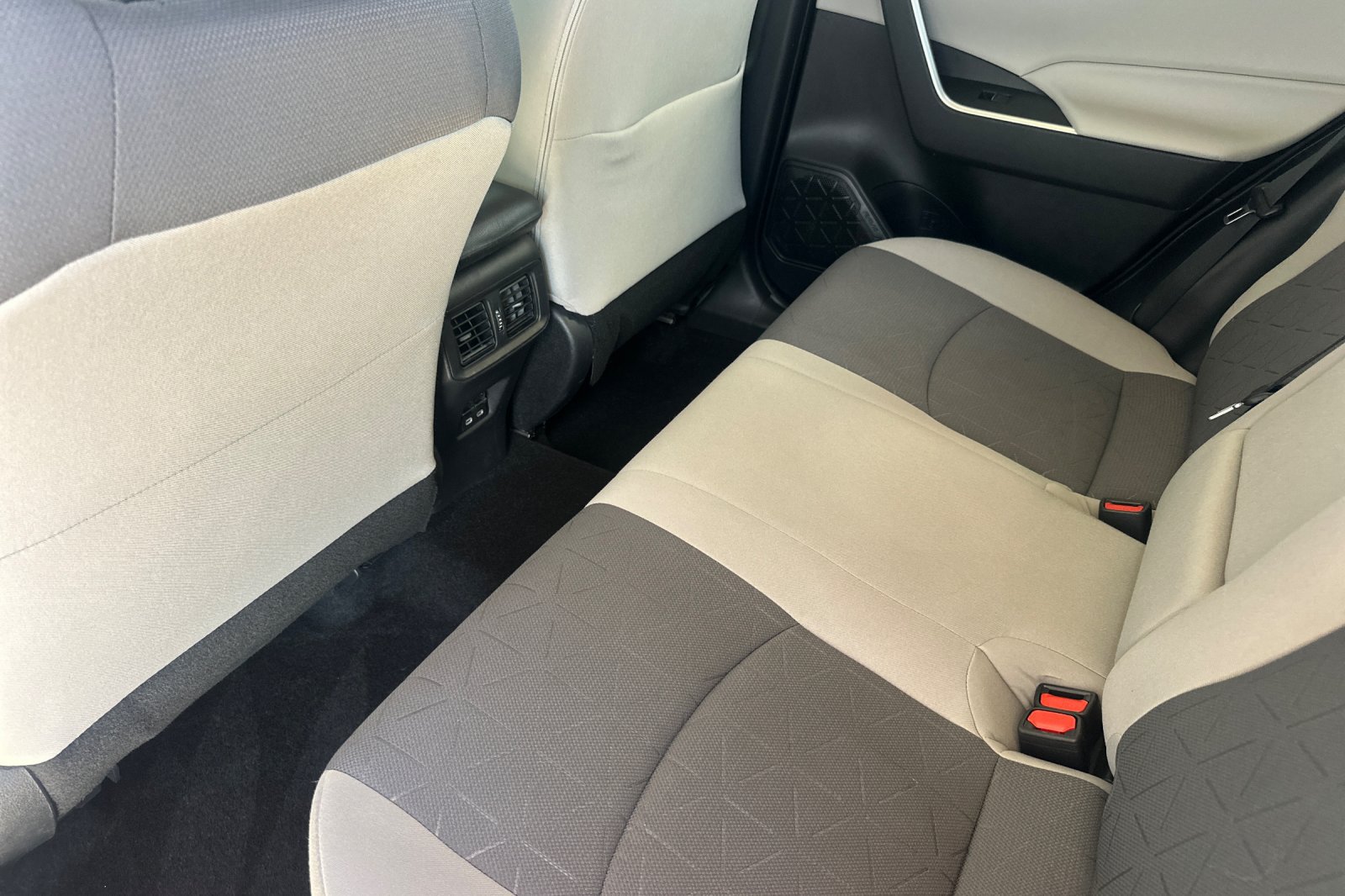 Certified 2023 Toyota RAV4 XLE w/ Convenience Package AWD/4WD image 15