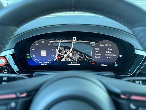 Used 2025 Porsche Macan 4 Electric AWD/4WD image 23
