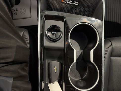 New 2026 Chevrolet Equinox LT w/ Convenience Package II image 24