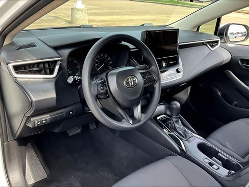 Used 2023 Toyota Corolla LE image 15