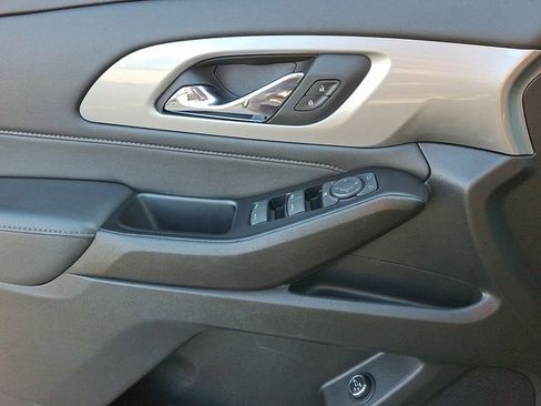 Used 2023 Chevrolet Traverse LT w/ LPO, Floor Liner Package image 12