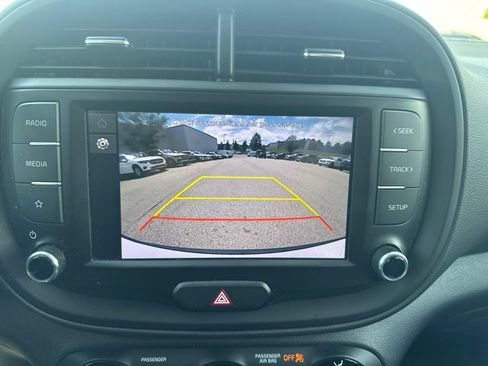 Used 2023 Kia Soul LX FWD image 23