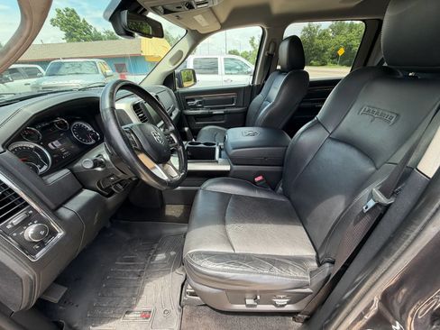Used 2014 RAM 1500 Laramie w/ Convenience Group AWD/4WD image 9